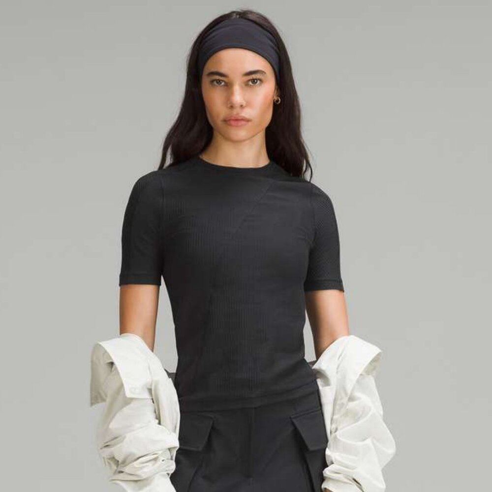 Lululemon Women's Asymmetrical Ribbed Cotton T-Shirt - Black